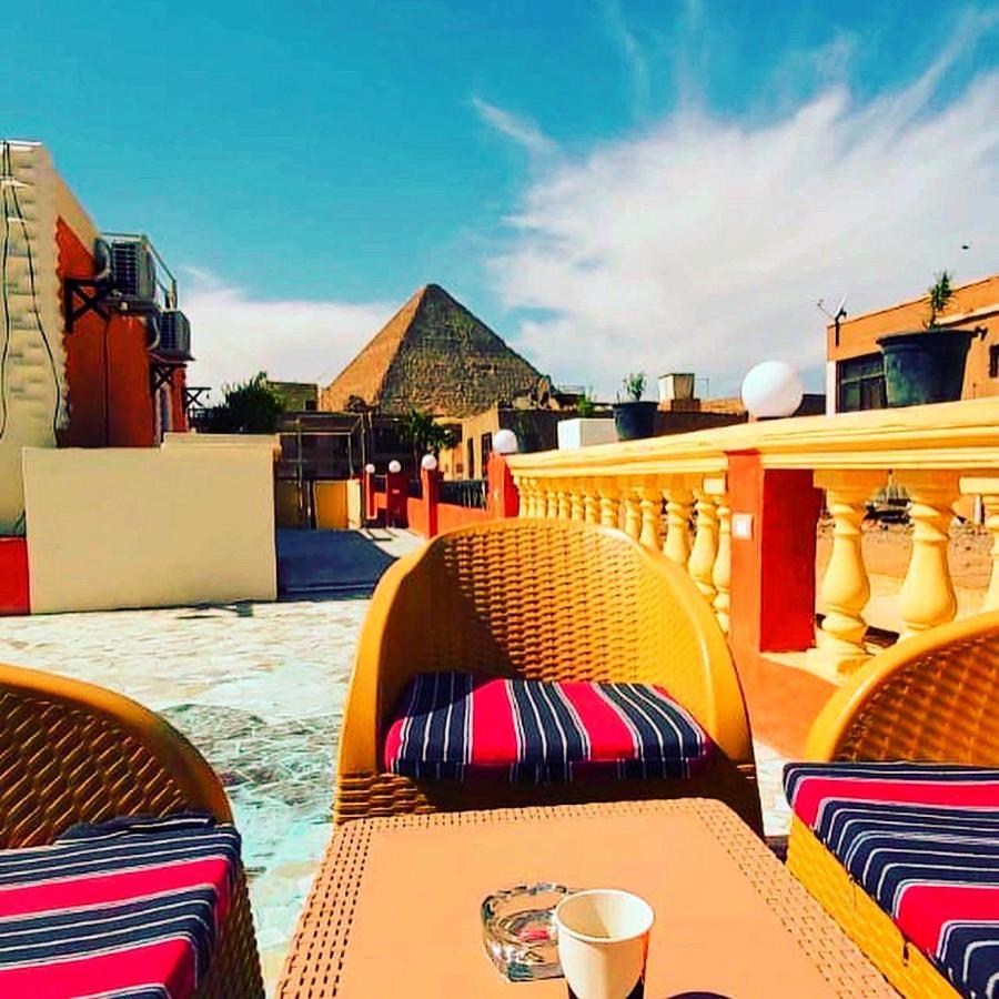 Carpet Alaadein Pyramids View Hotel Kafret el-Gabal Kültér fotó